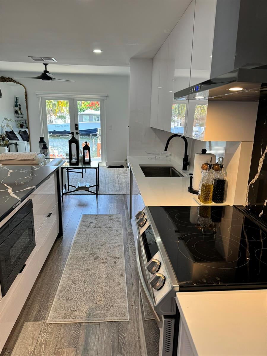 2711 NE NE 15th Street, Pompano Beach FL 33062 photo 3