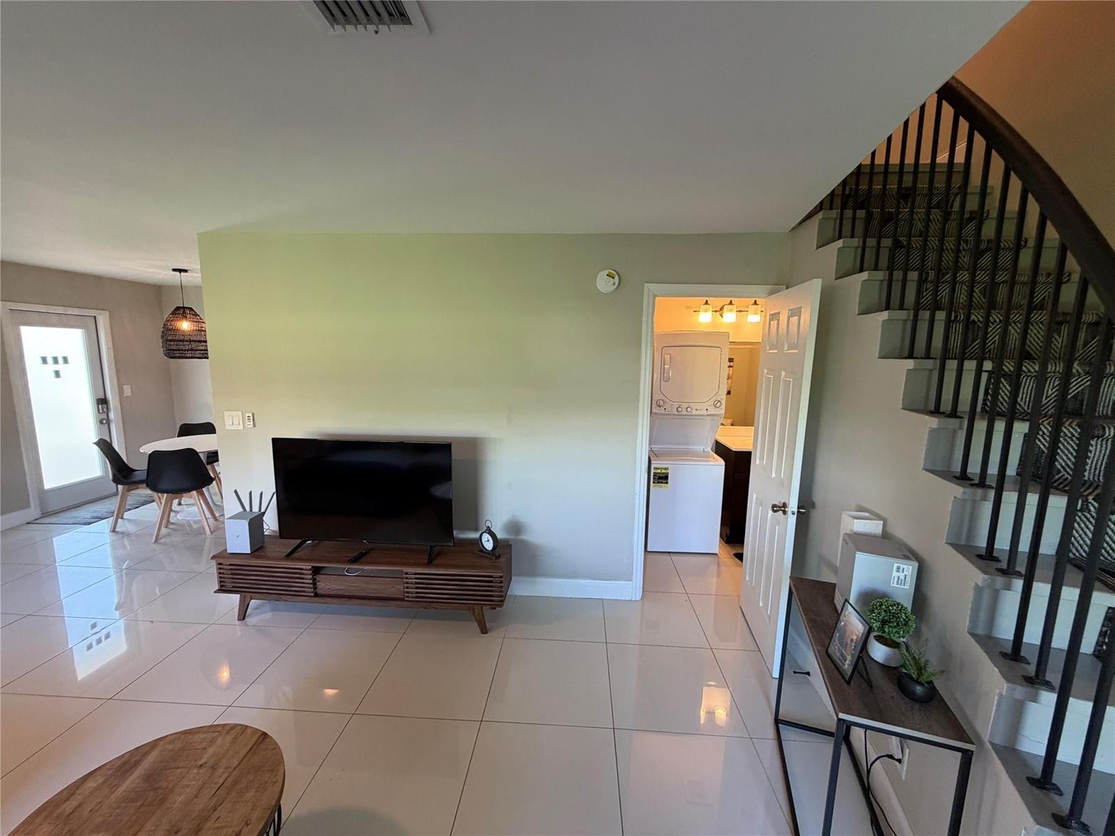 608 NE 29th Drive # 1, Wilton Manors FL 33334 photo 3