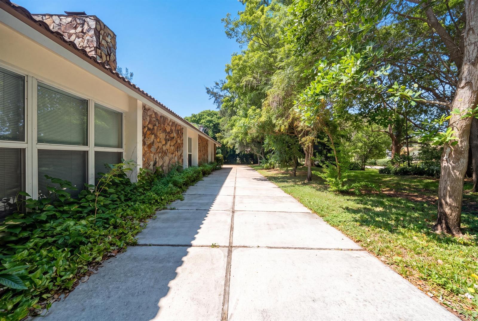 4020 NW 101ST Drive, Coral Springs FL 33065 photo 5