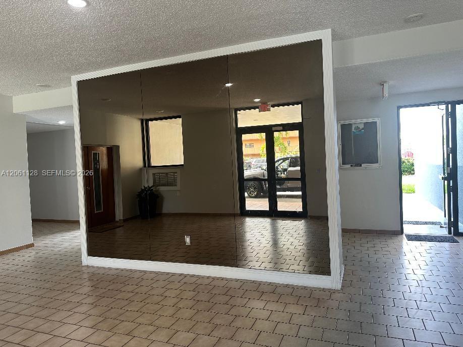 1820 W 53rd St # 518, Hialeah FL 33012 photo 3