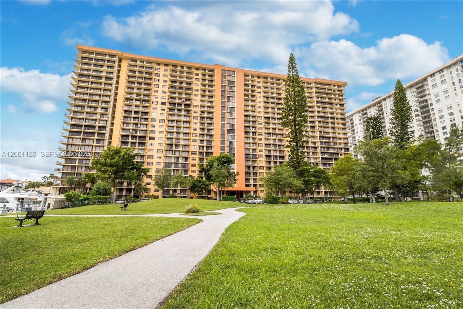290 174th St # 617, Sunny Isles Beach FL 33160 photo 2