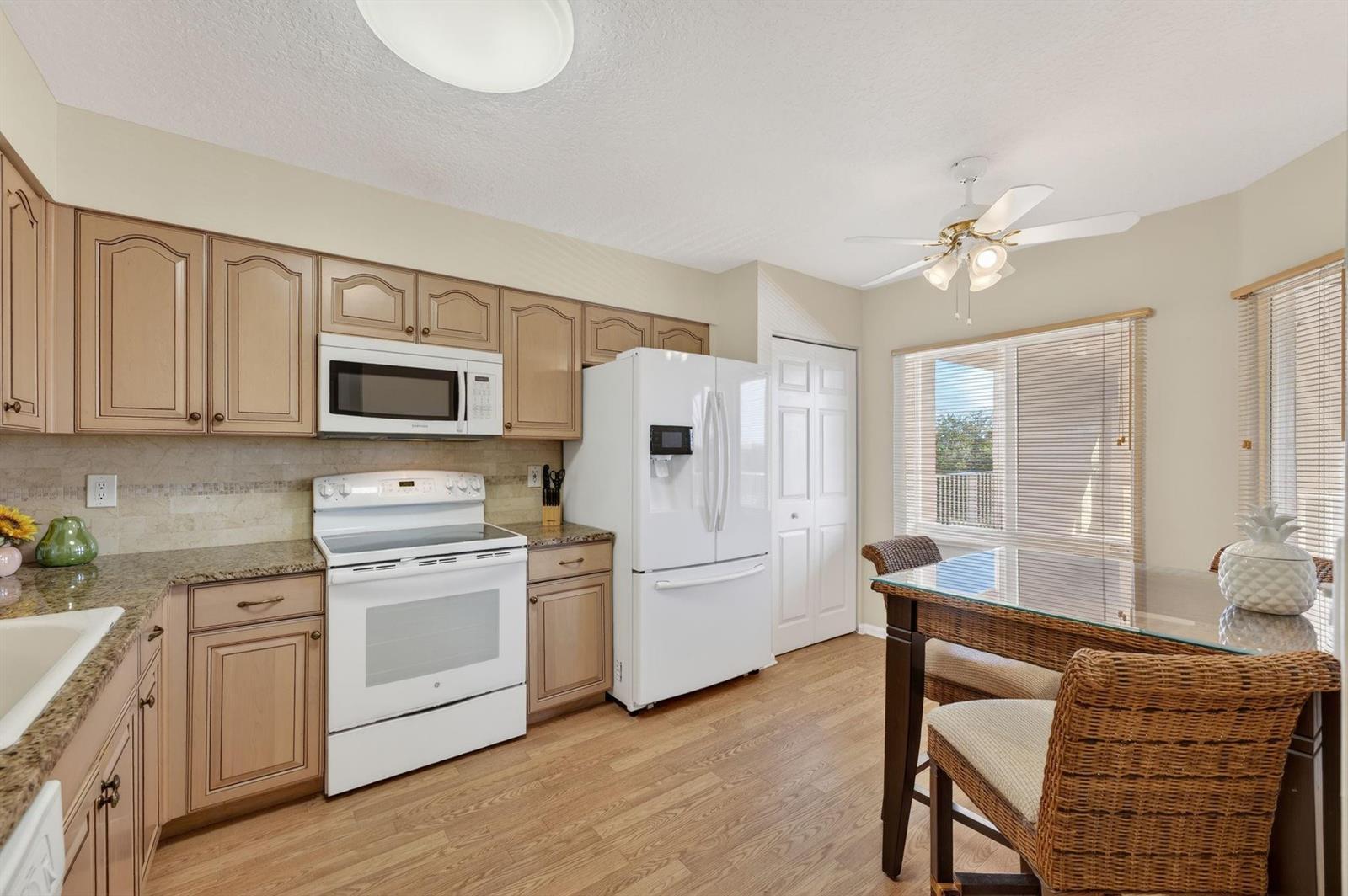 5906 CRYSTAL SHORES Drive # 404, Boynton Beach FL 33437 photo 3