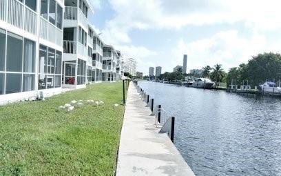 465 Paradise Isle Boulevard # 307, Hallandale Beach FL 33009