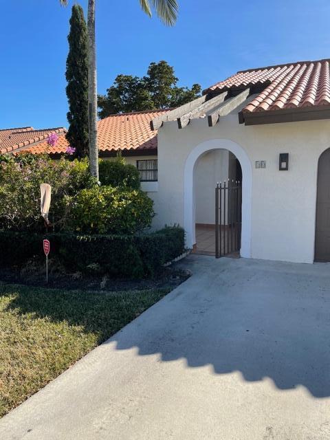 10 COLUMBIA Court, Deerfield Beach FL 33442 photo 2