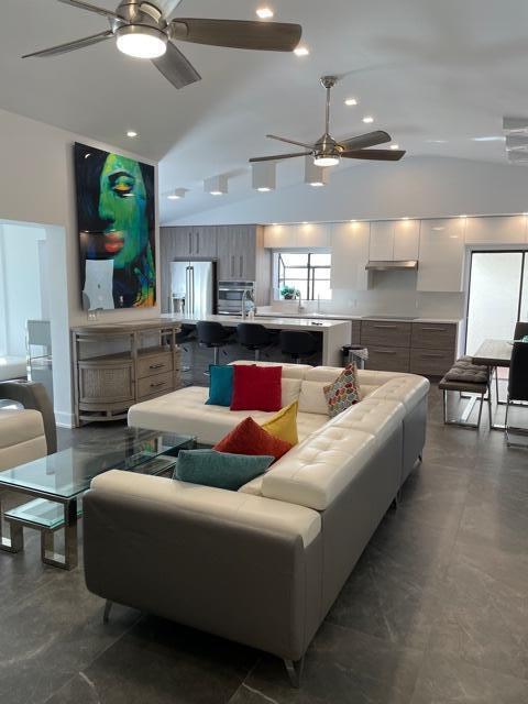 10 COLUMBIA Court, Deerfield Beach FL 33442 photo 3