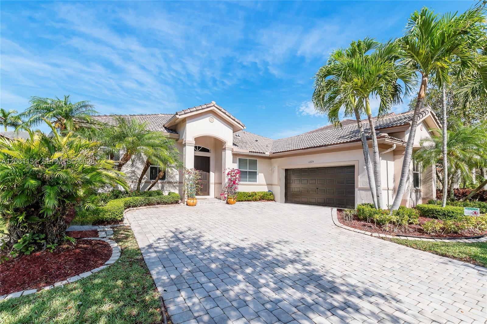 1225 Skylark Dr, Weston FL 33327