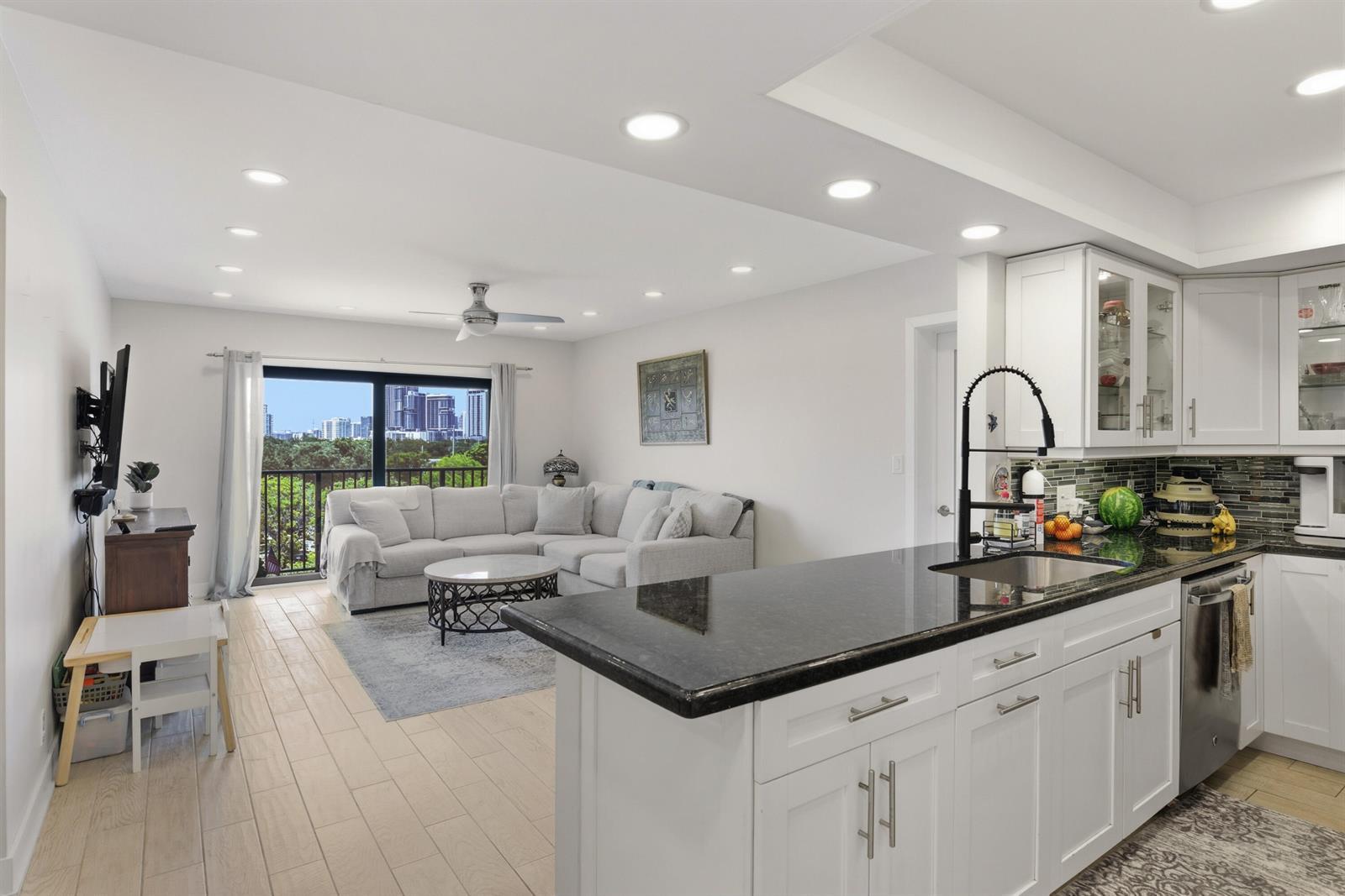 1000 RIVER REACH Drive # 516, Fort Lauderdale FL 33315 photo 4