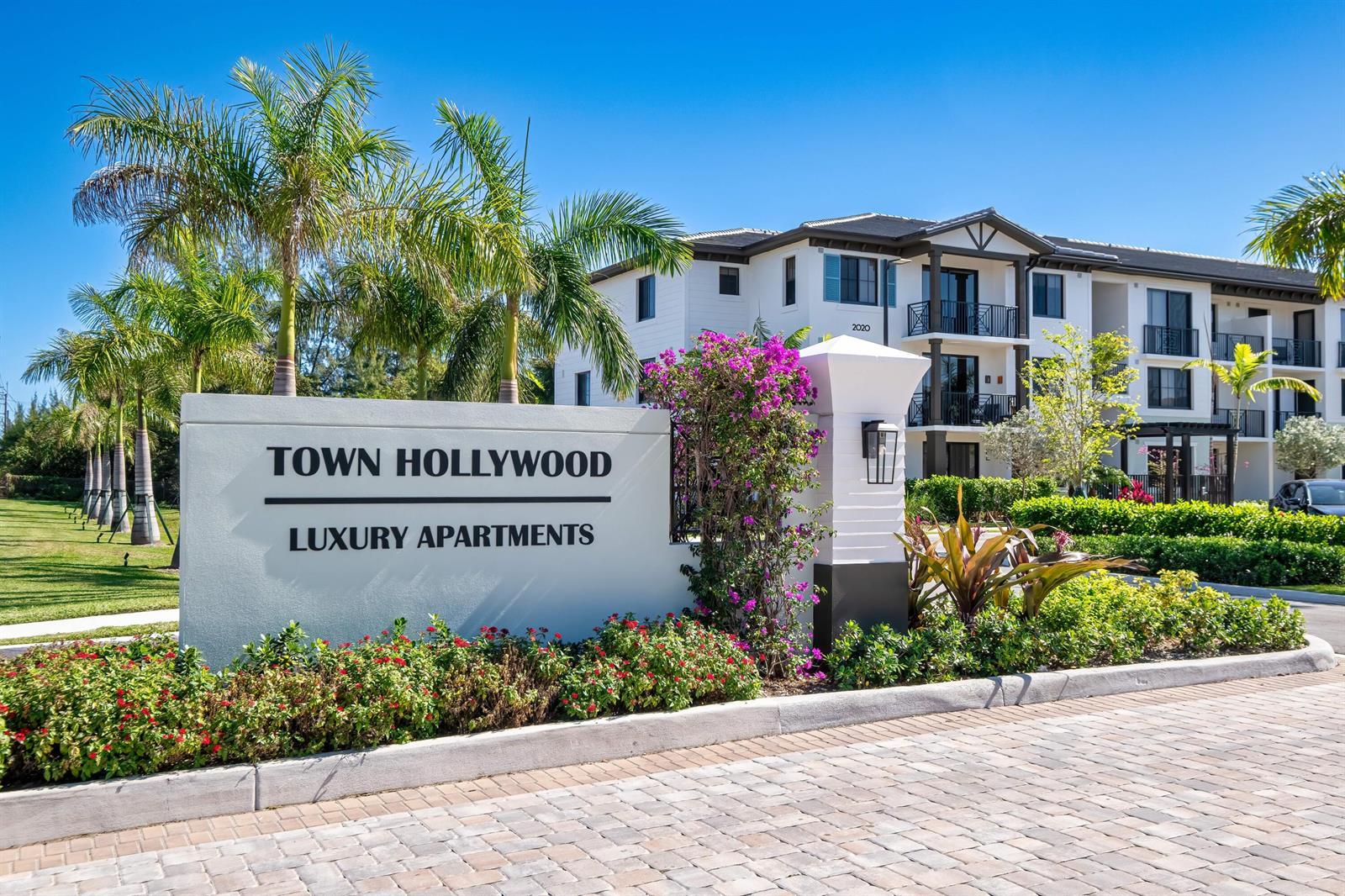 2000 Stirling Road # 101, Hollywood FL 33020