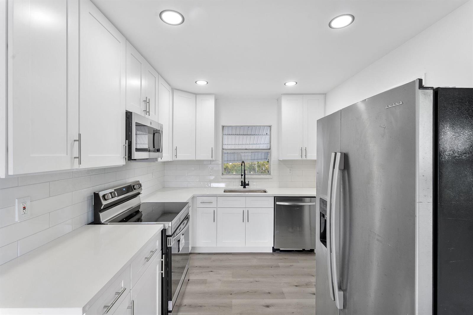 316 NW 6th Court, Deerfield Beach FL 33441 photo 3