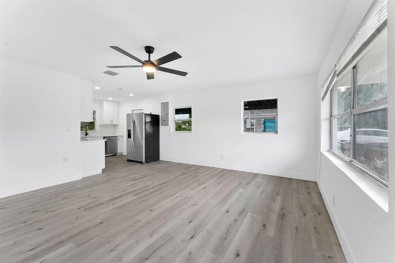 316 NW 6th Court, Deerfield Beach FL 33441 photo 5