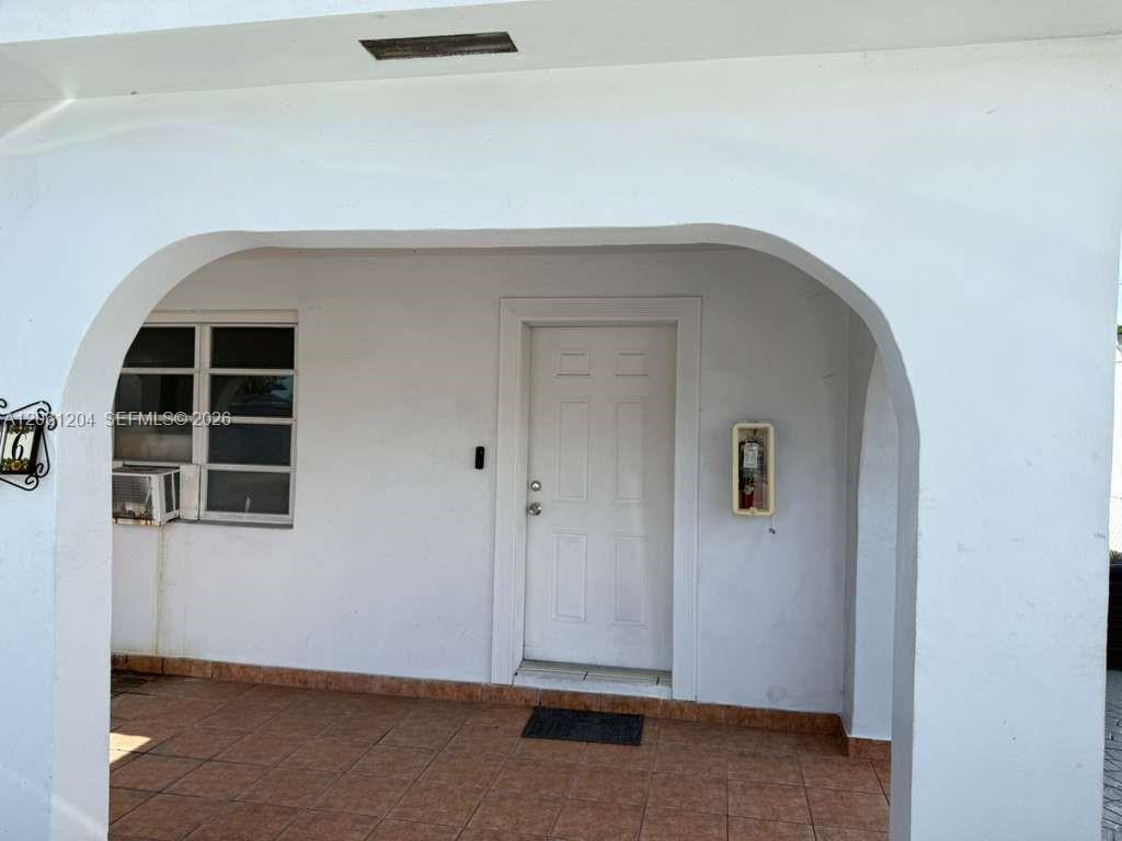 526 SW 64th Ave # 2, Miami FL 33144 photo 2
