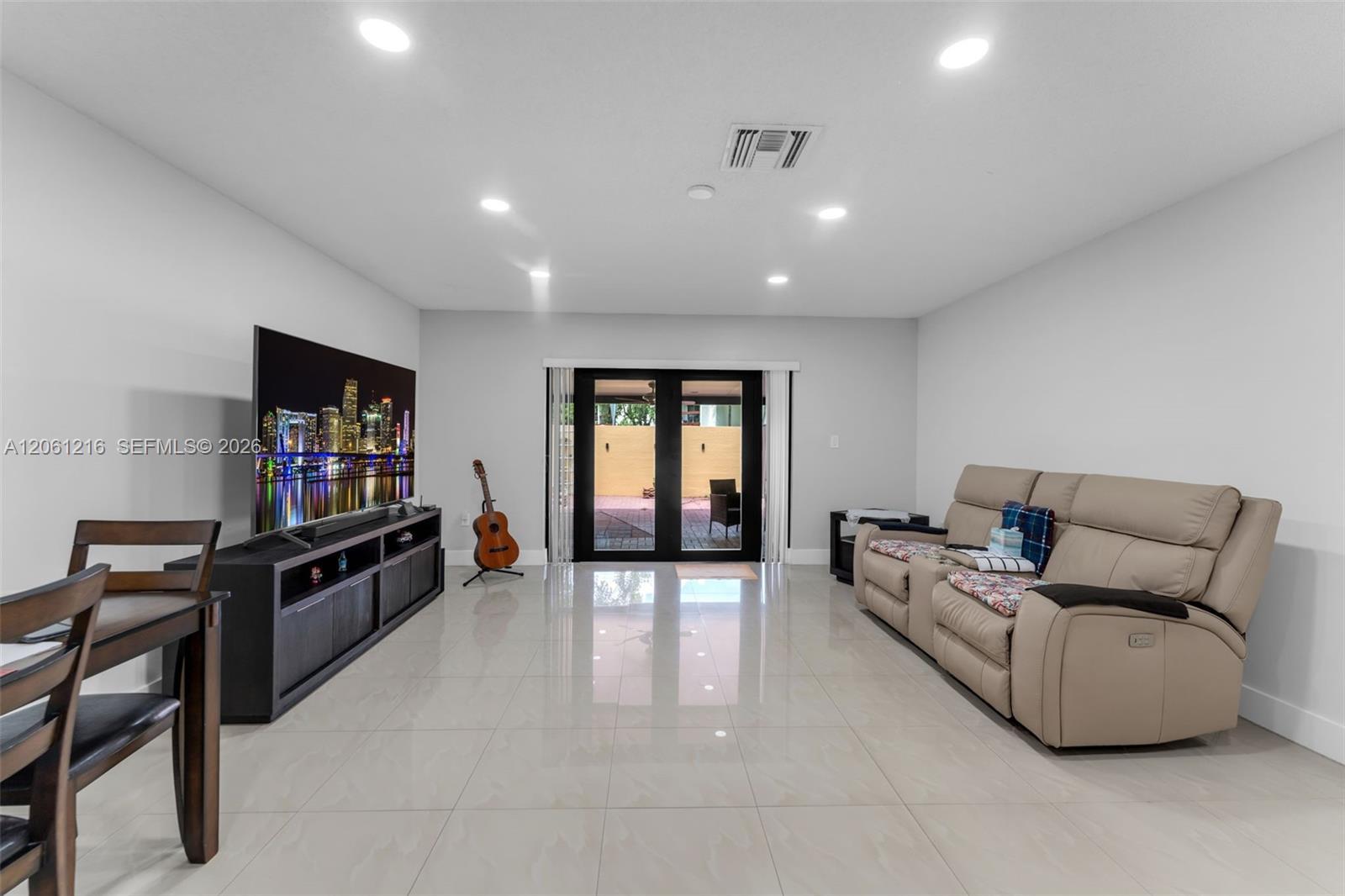 8612 SW 148th Pl, Miami FL 33193 photo 5