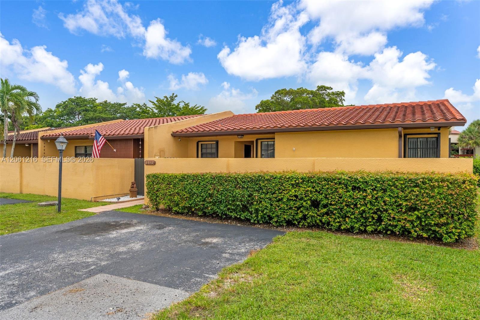 8612 SW 148th Pl, Miami FL 33193 photo 4
