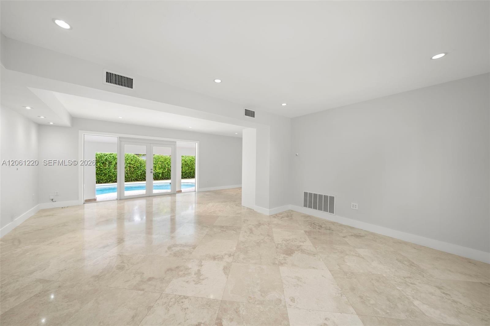5510 Orduna Dr, Coral Gables FL 33146 photo 2
