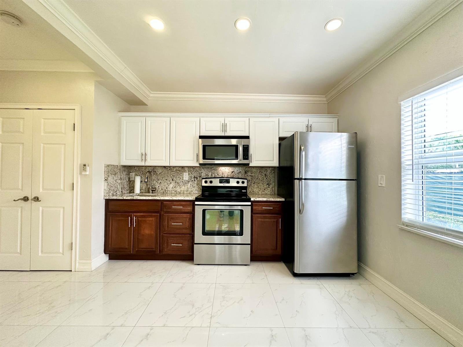 1041 NE 16th Avenue, Fort Lauderdale FL 33304 photo 3