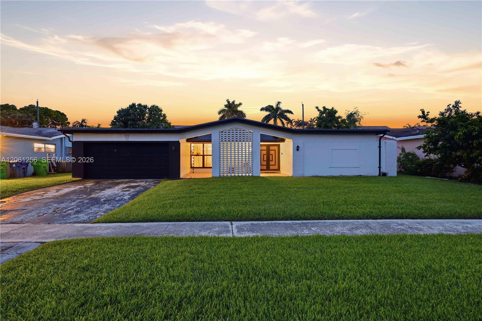 2411 NW 98th Ave, Sunrise FL 33322 photo 2