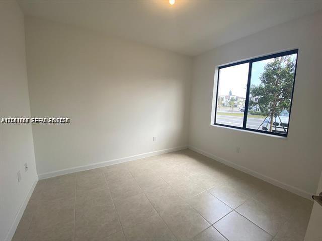 575 NE 208th Ter # 575, Miami FL 33179 photo 3
