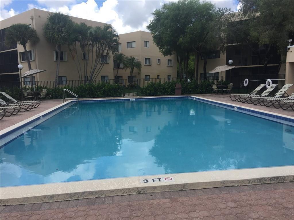 8065 SW 107TH Avenue # 108, Miami FL 33173 photo 2
