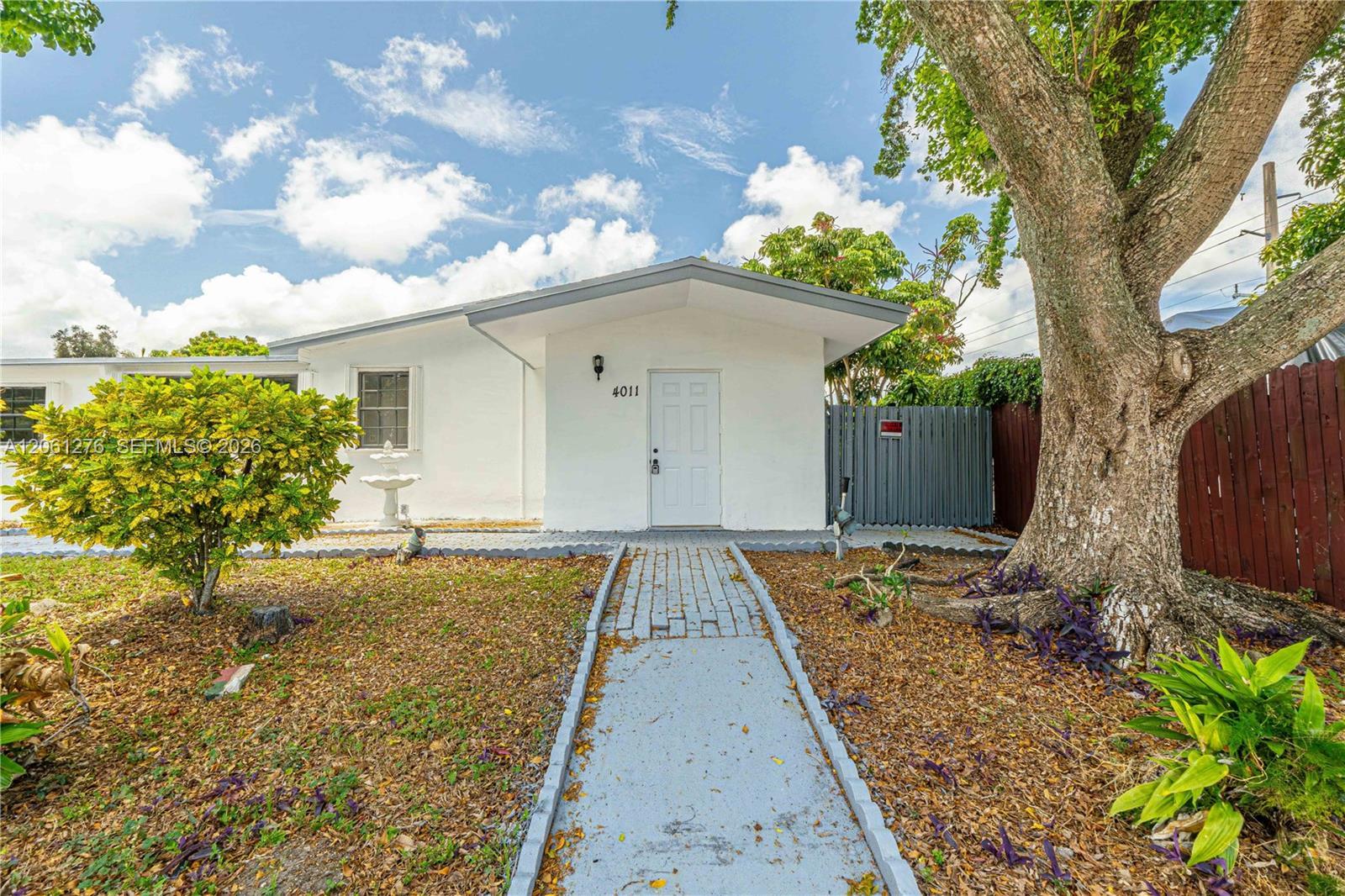4011 SW 32nd St, West Park FL 33023 photo 5
