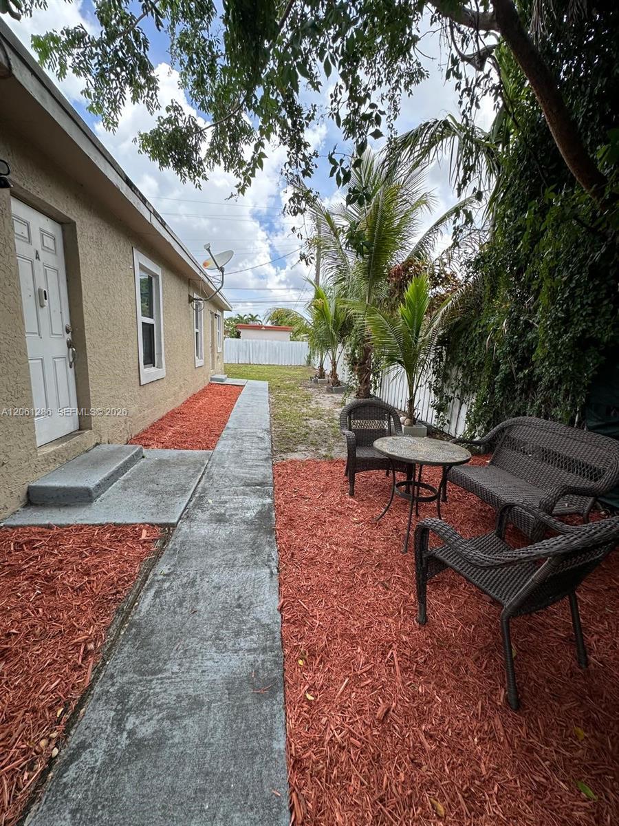 728 SW 6th St # 2, Dania Beach FL 33004 photo 2