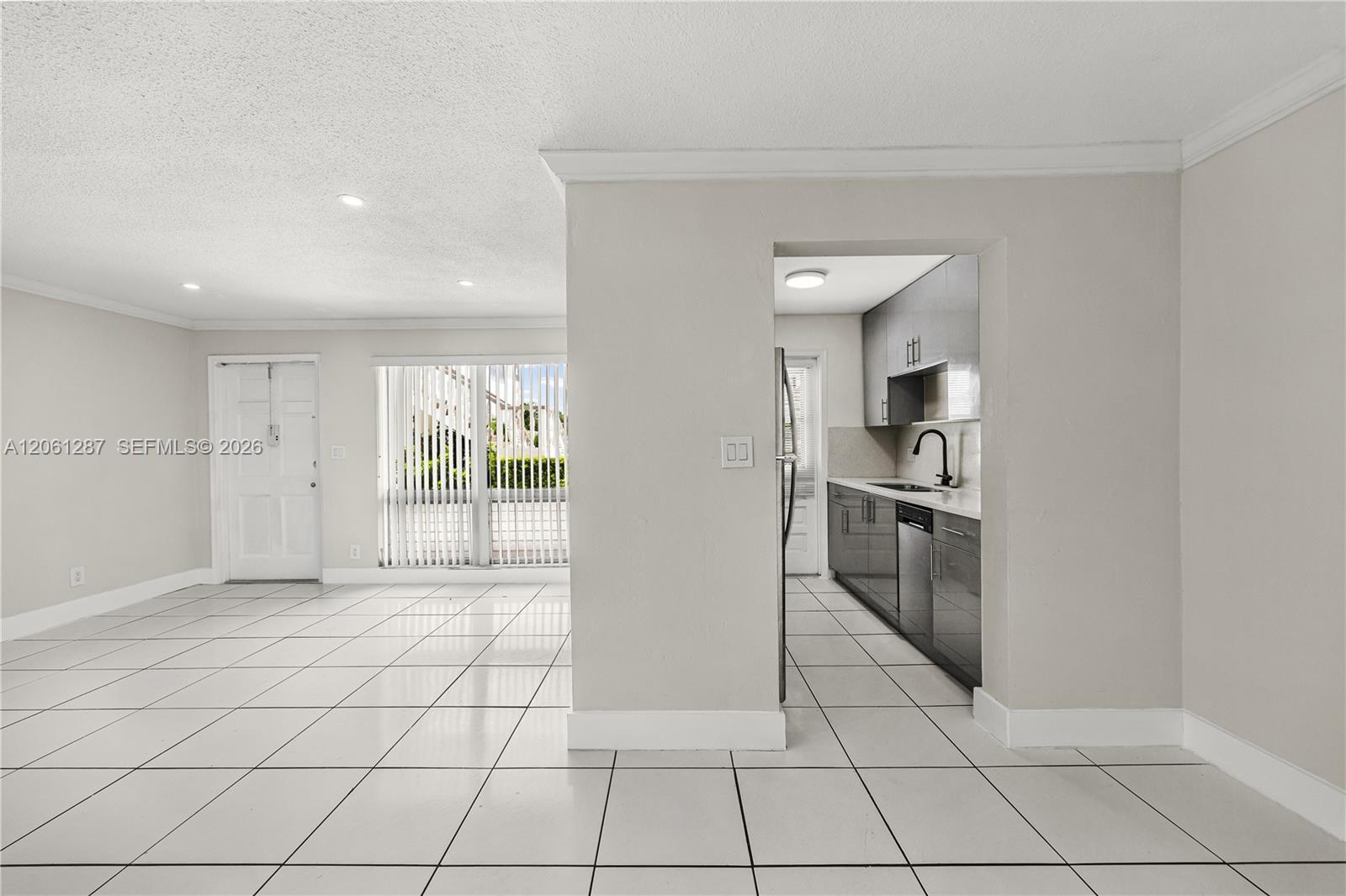 5450 Hollywood Blvd # 107, Hollywood FL 33021