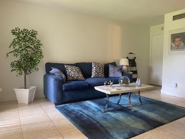 4096 N PINE ISLAND Road N # 2110, Sunrise FL 33351 photo 4