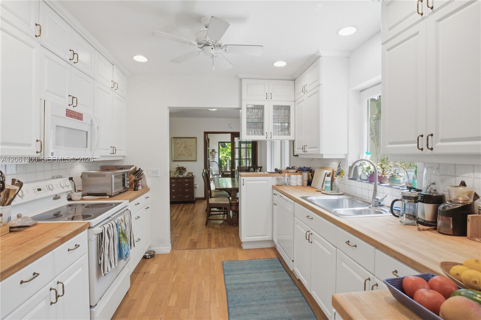 4152 Battersea Rd, Miami FL 33133 photo 4
