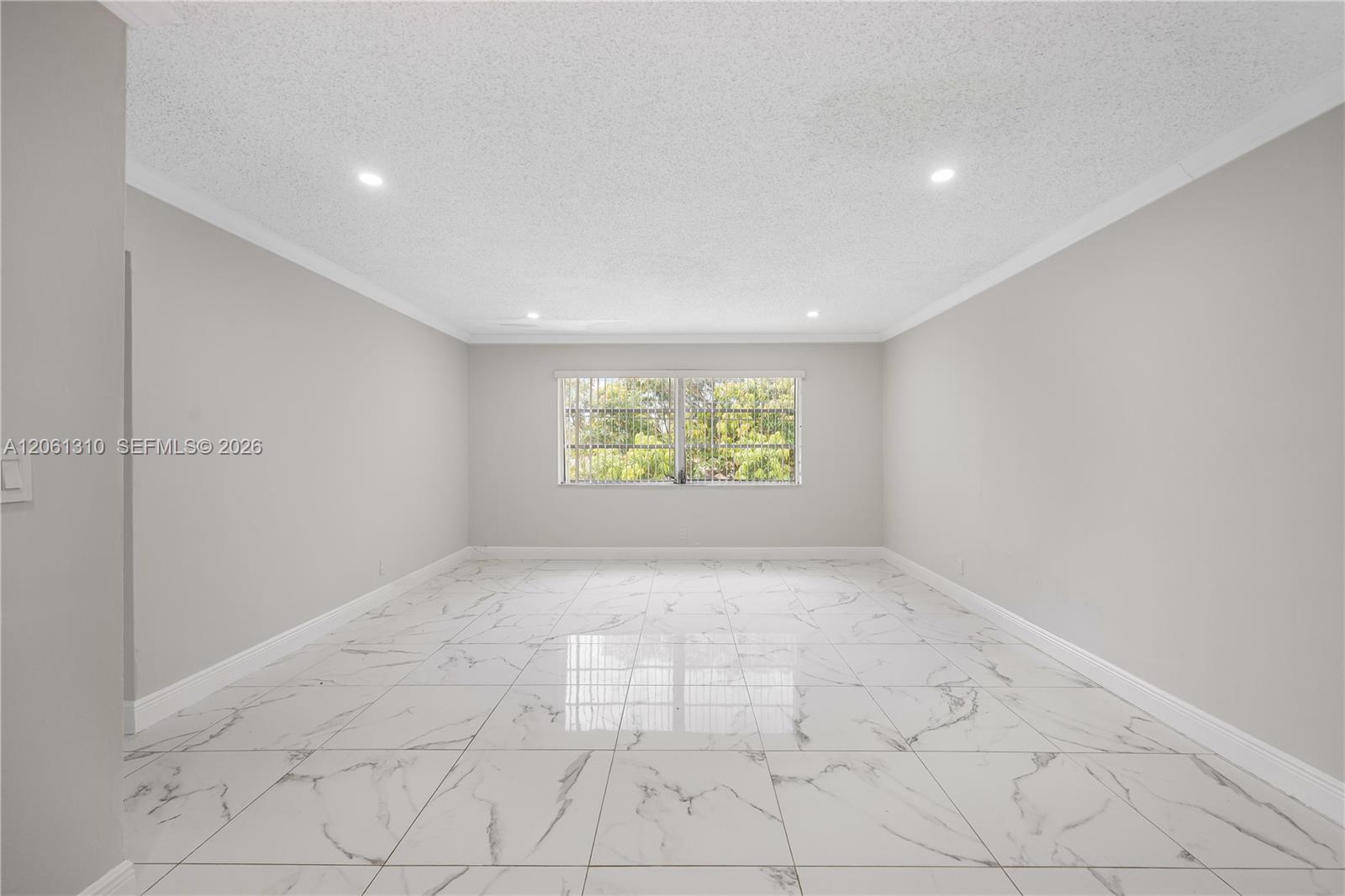 5450 Hollywood Blvd # 203, Hollywood FL 33021 photo 5