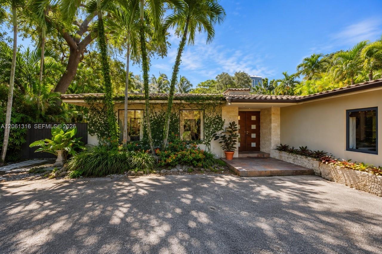 560 Sabal Palm Rd, Miami FL 33137