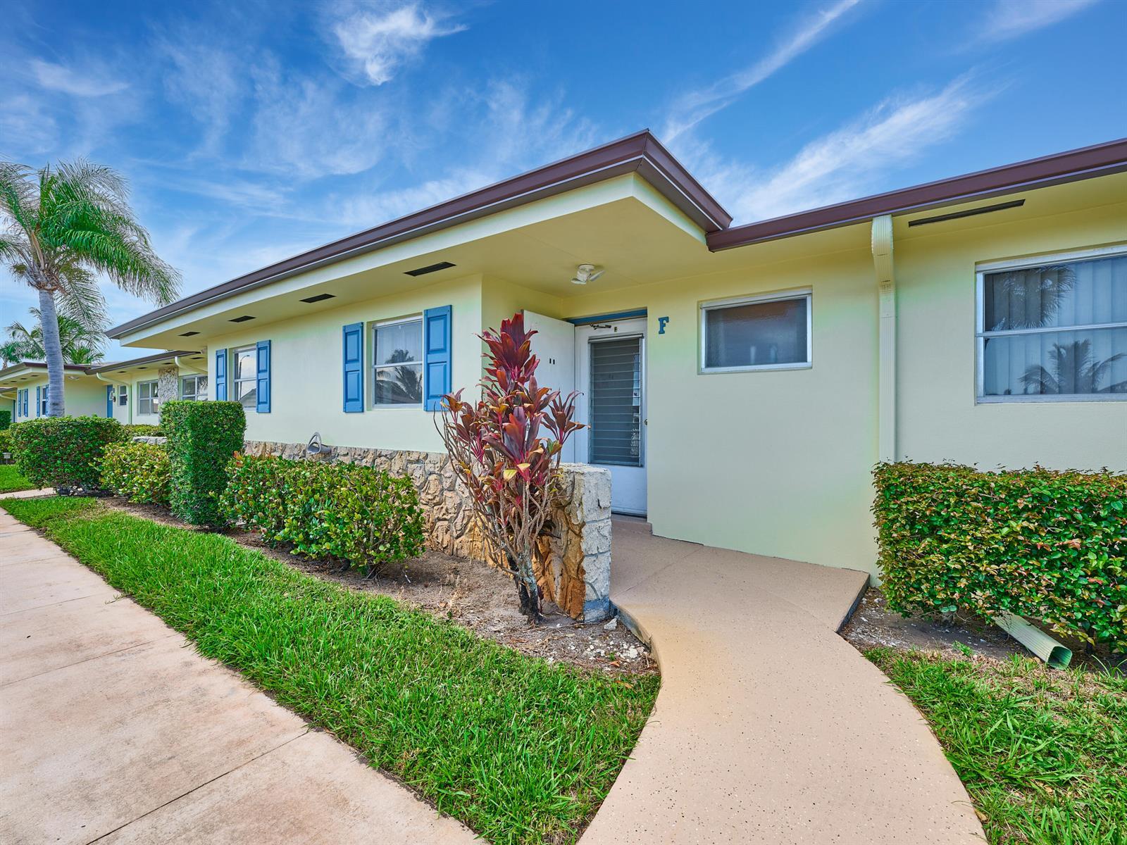 2804 Crosley Drive E # F, West Palm Beach FL 33415 photo 2