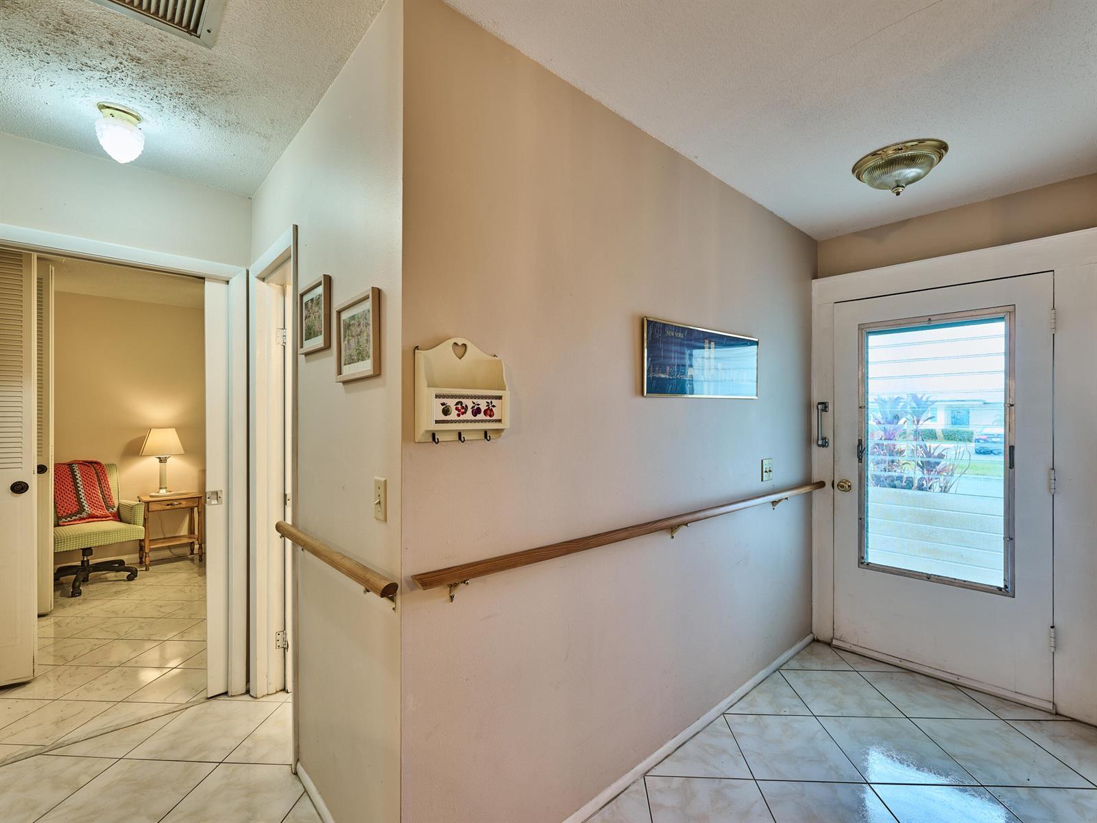 2804 Crosley Drive E # F, West Palm Beach FL 33415 photo 4