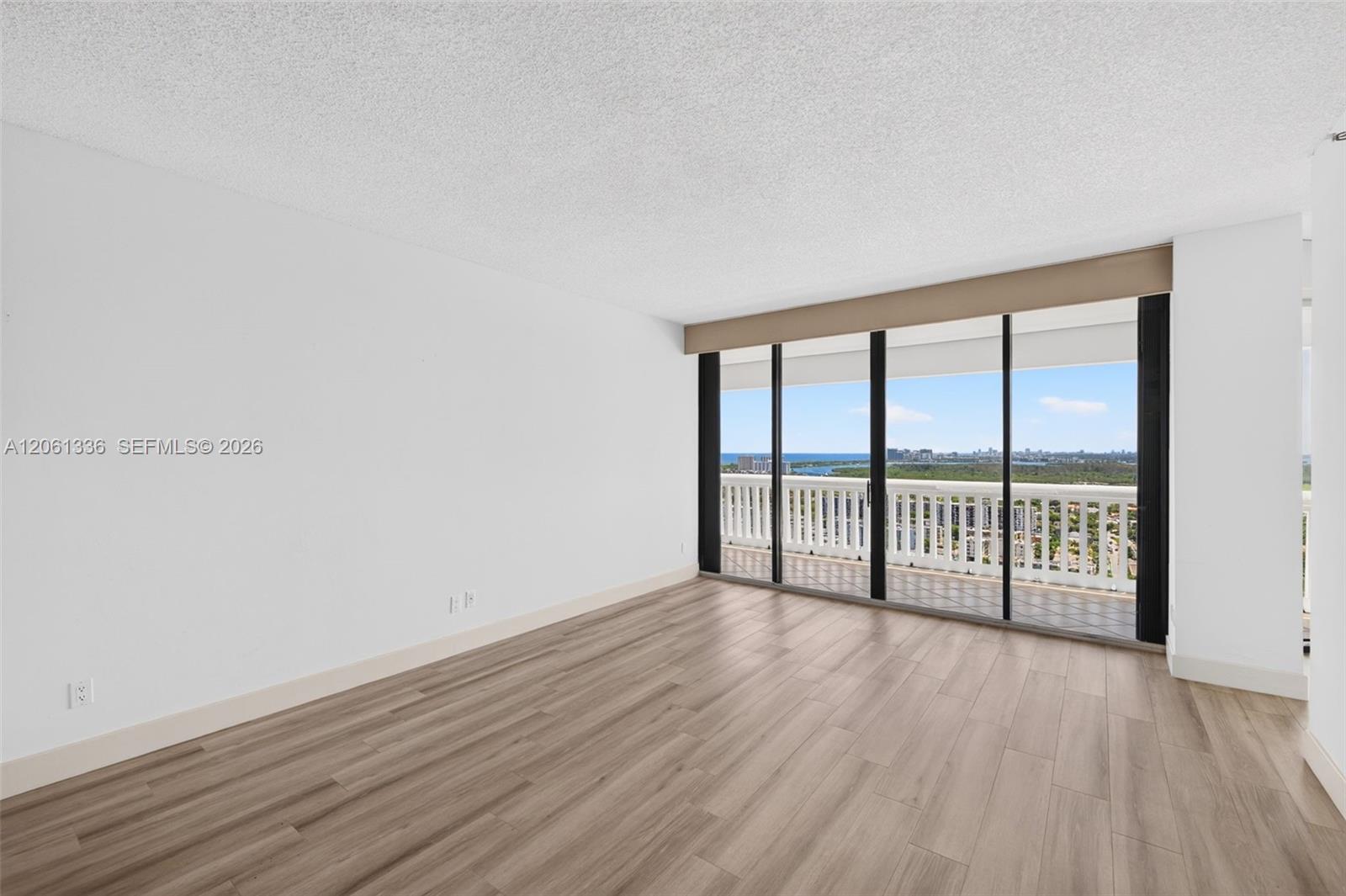2000 Island Blvd # 3008, Aventura FL 33160 photo 2