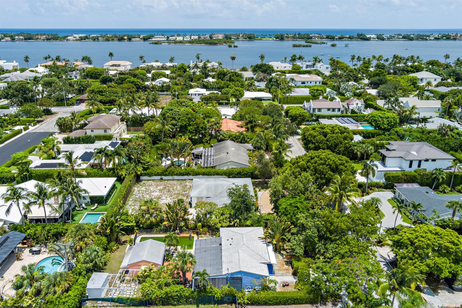 223 Ashworth Street, West Palm Beach FL 33405 photo 4