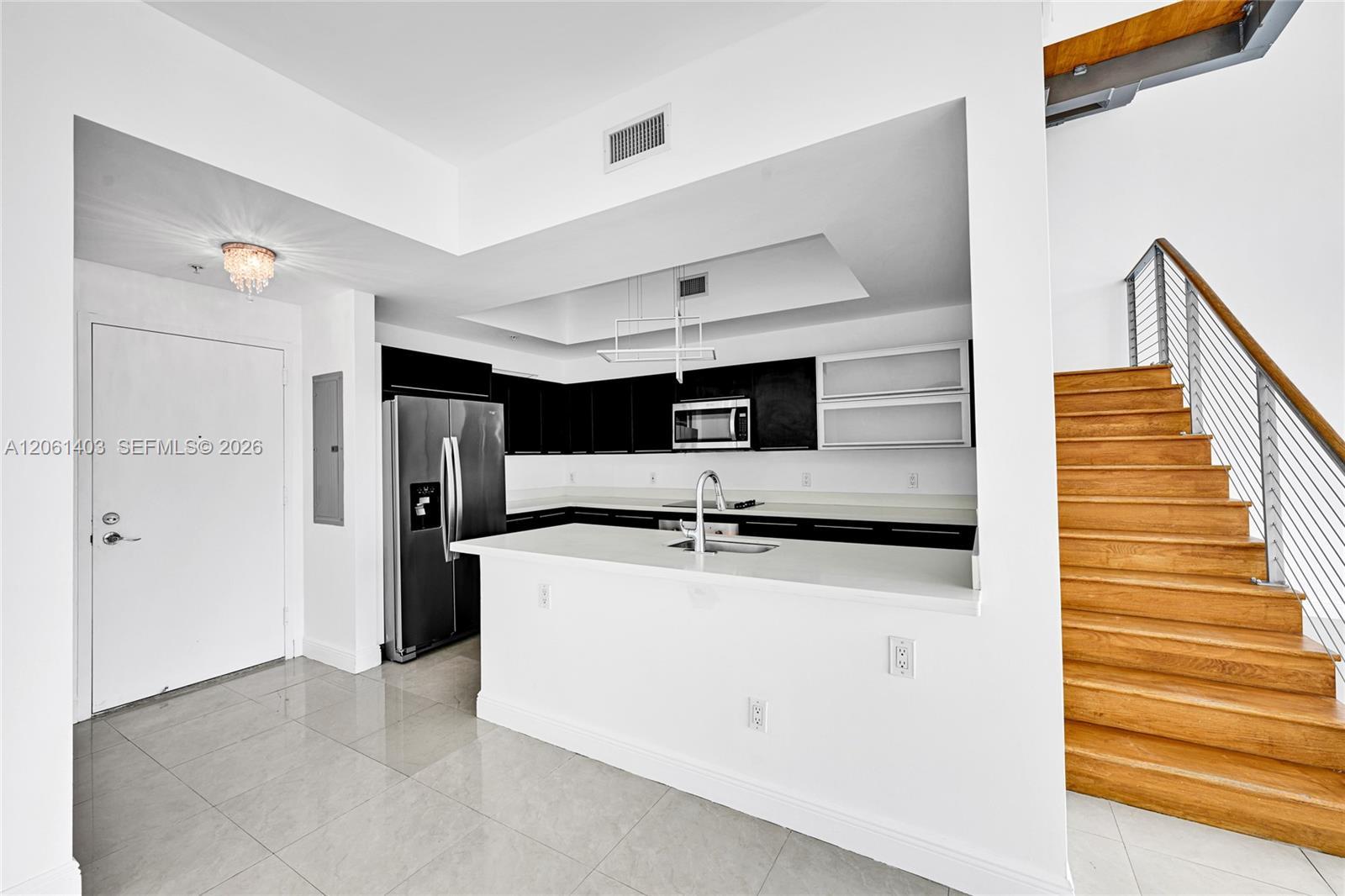 90 SW 3rd St # 17, Miami FL 33130 photo 3