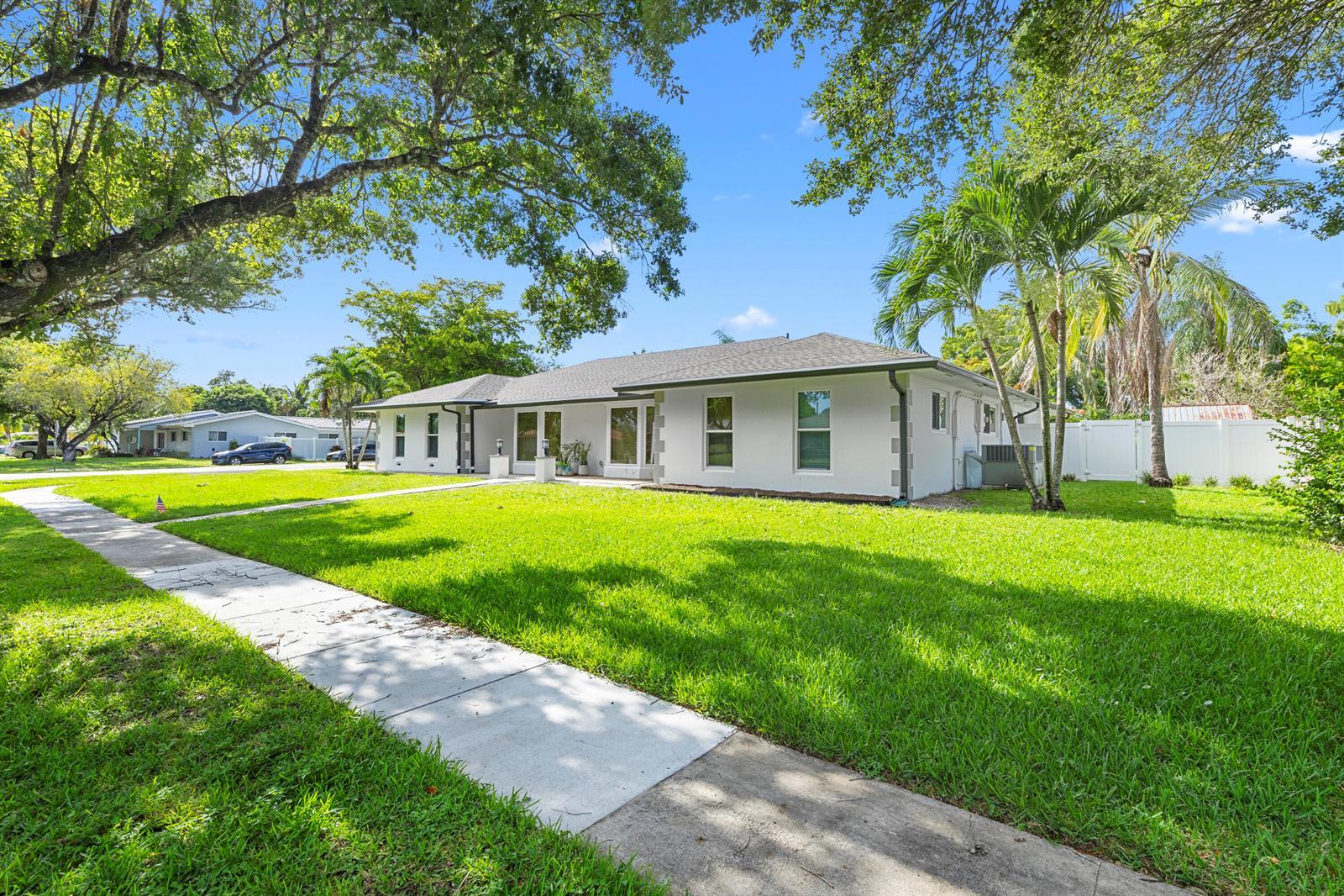 7381 NW 9TH Street, Plantation FL 33317 photo 2