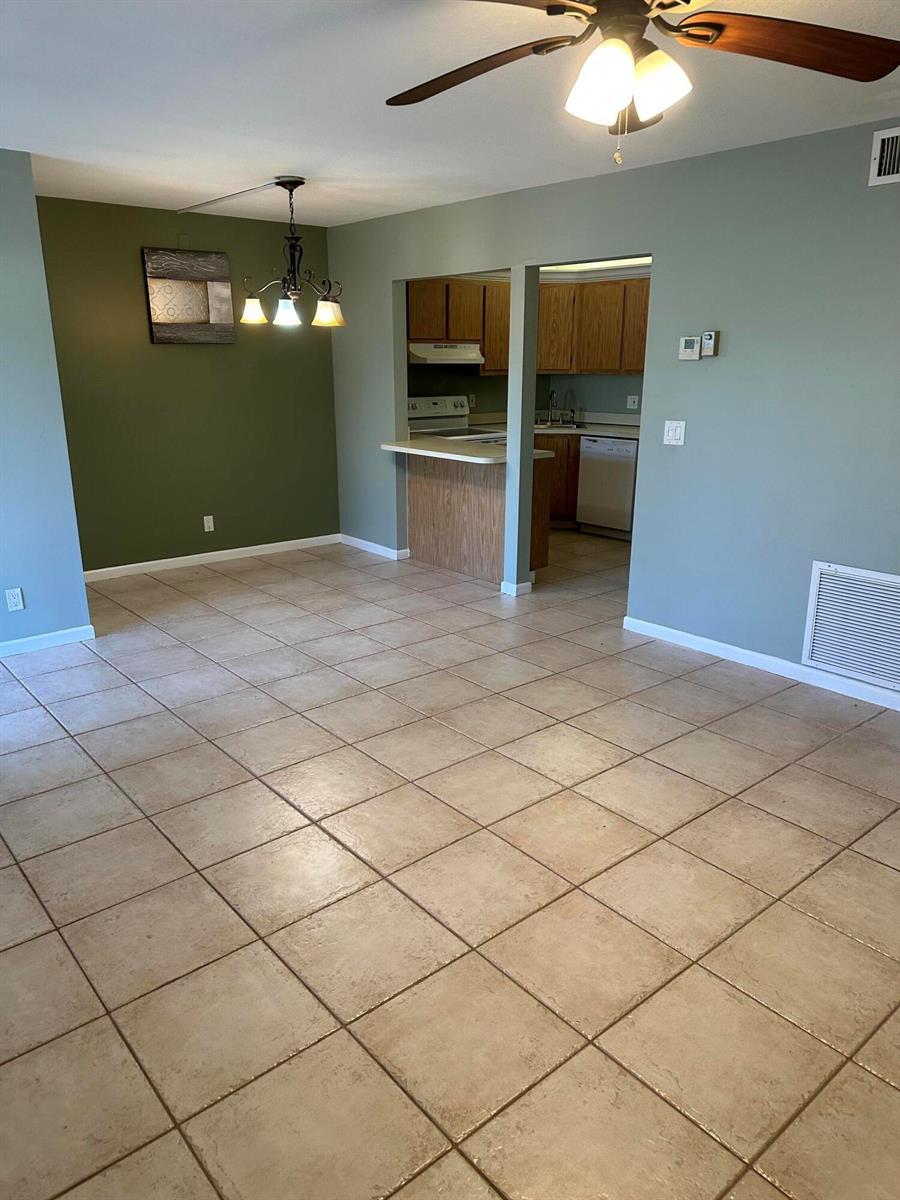 436 PINE GLEN Lane # 1, FL 33463 photo 3