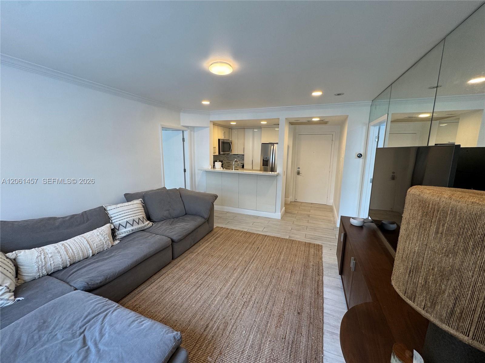 1460 Ocean Dr # 305, Miami Beach FL 33139 photo 3