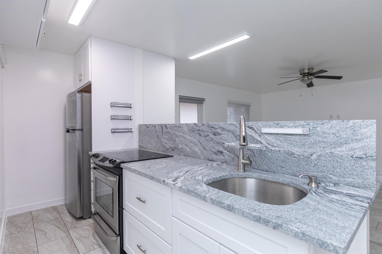 5918 Pierce Street, Hollywood FL 33021 photo 4