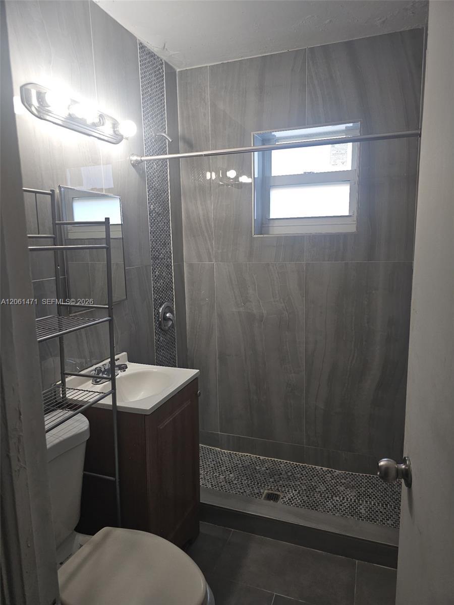 615 NE 4th St # 1, Hallandale Beach FL 33009 photo 2
