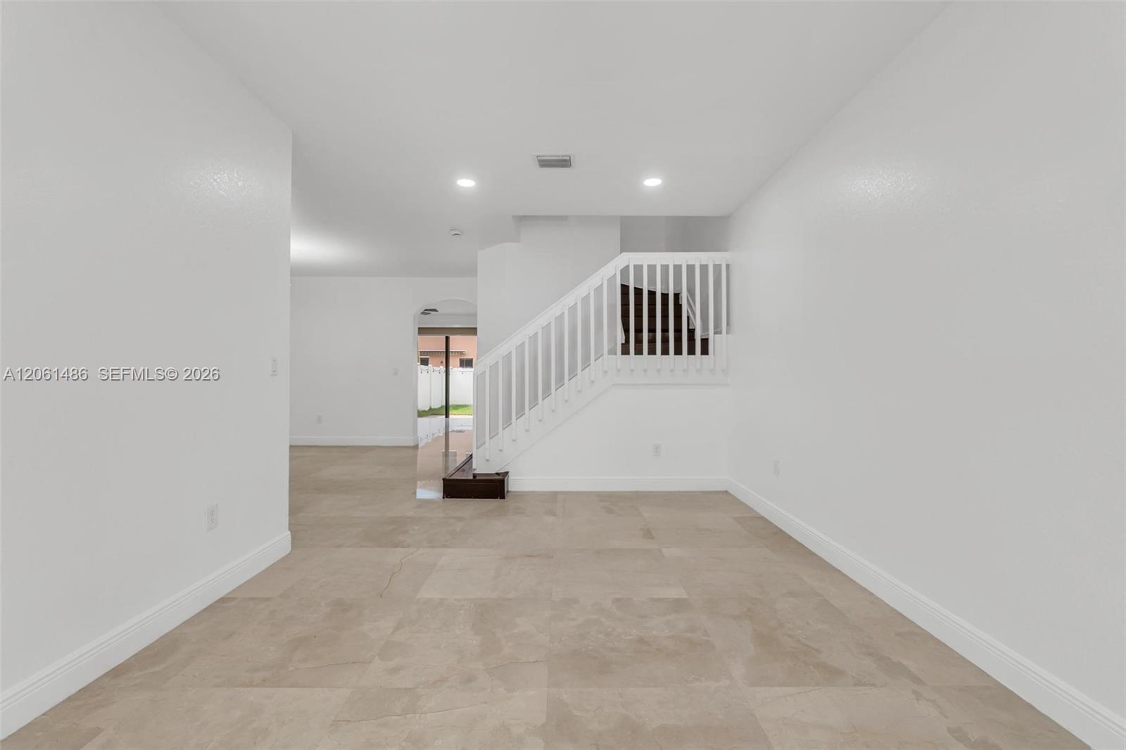 3353 W 90th St, Hialeah FL 33018 photo 4