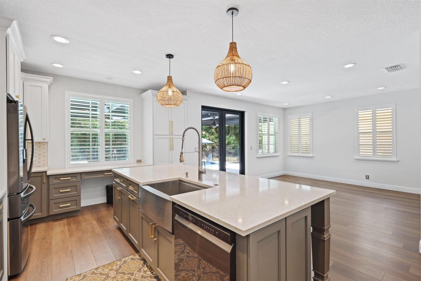 461 Pumpkin Drive, Palm Beach Gardens FL 33410 photo 4