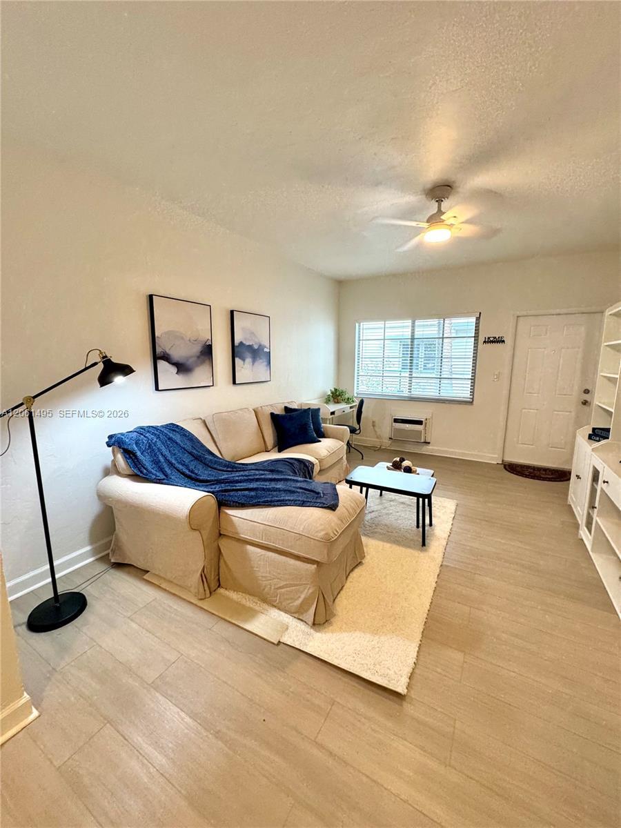 1561 Lenox Ave # 6, Miami Beach FL 33139