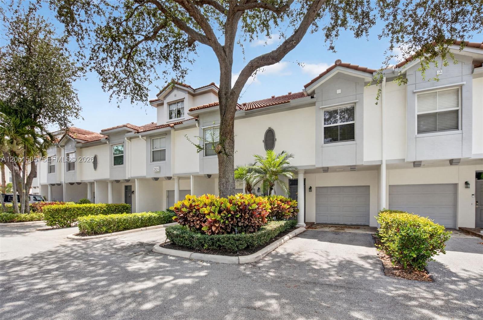 2024 Alta Meadows Ln # 807, Delray Beach FL 33444 photo 2