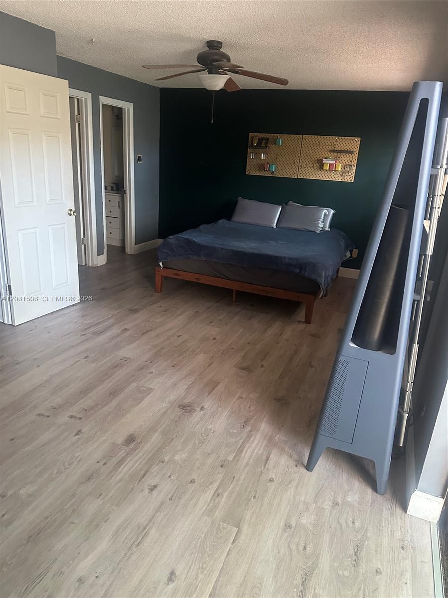 62 Spinning Wheel Ln, Tamarac FL 33319 photo 2