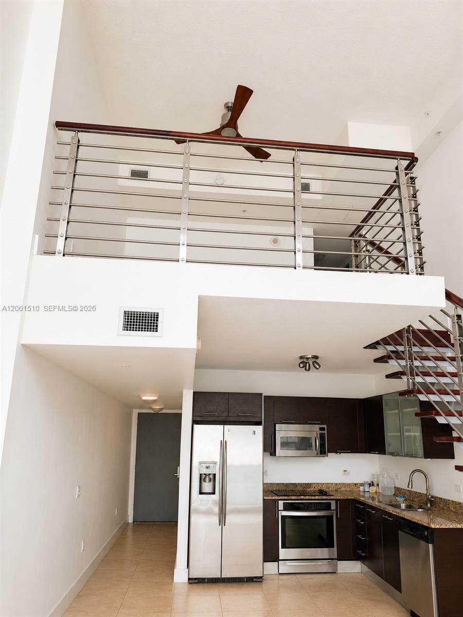 41 SE 5th St # 1415, Miami FL 33131 photo 2