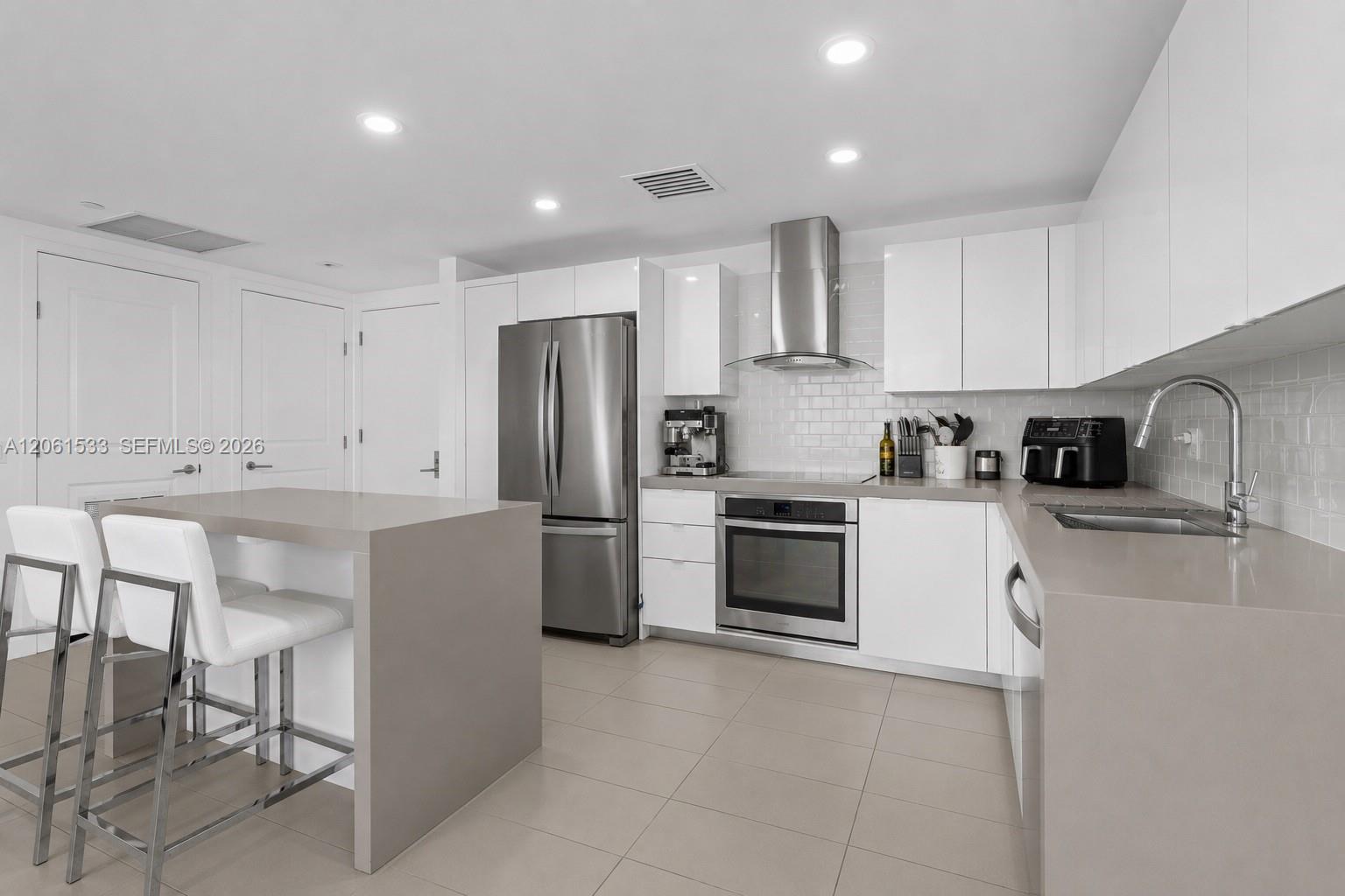 1600 NE 1st Ave # 1418, Miami FL 33132 photo 2