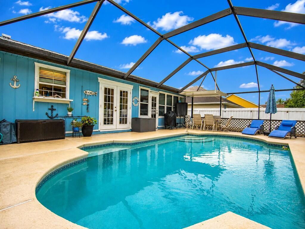261 SE Wallace Terrace, Port St. Lucie FL 34983 photo 2