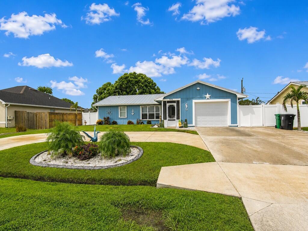 261 SE Wallace Terrace, Port St. Lucie FL 34983