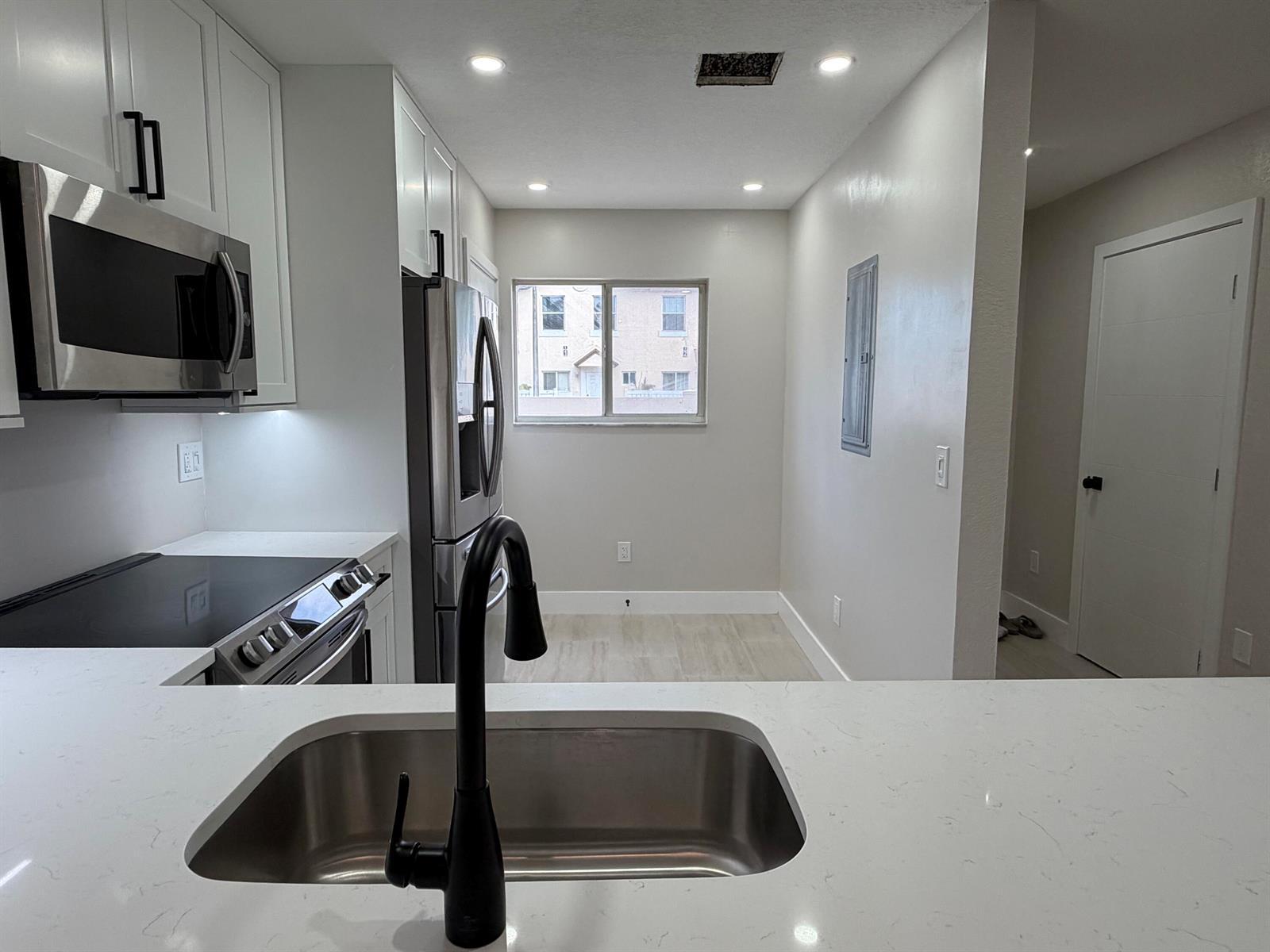 6631 Winfield Boulevard # 6, Margate FL 33063 photo 4