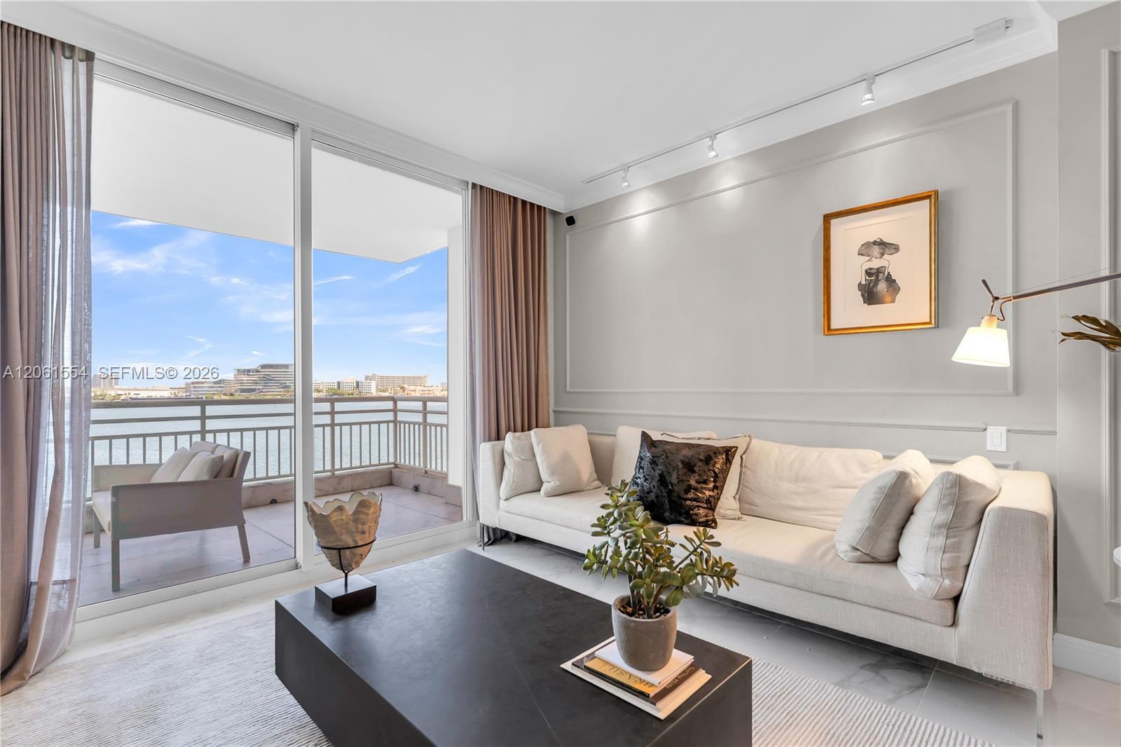 888 Brickell Key Dr # 508, Miami FL 33131